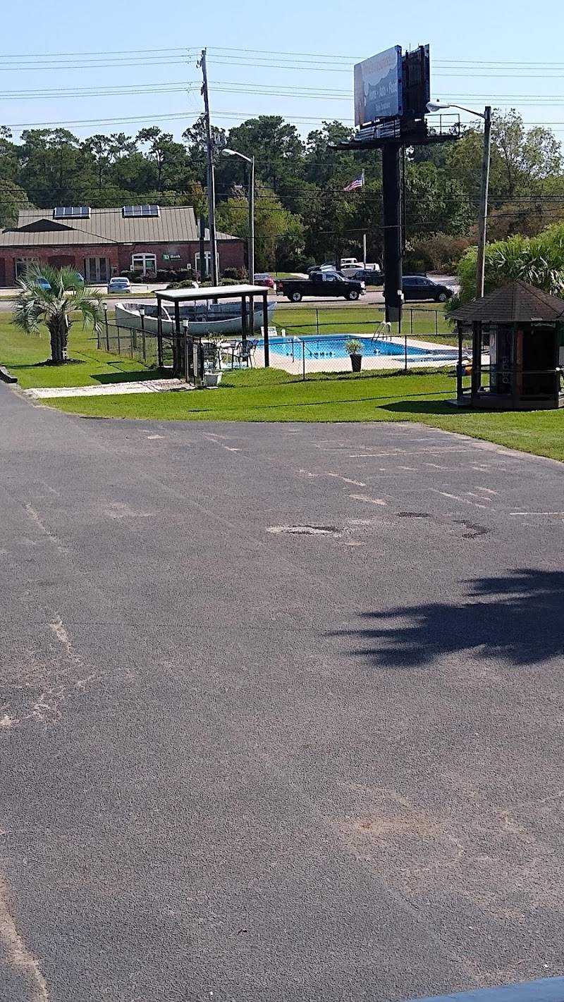Lake Shore Motel